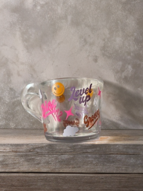 Tasse en verre “Smile, Slay,”