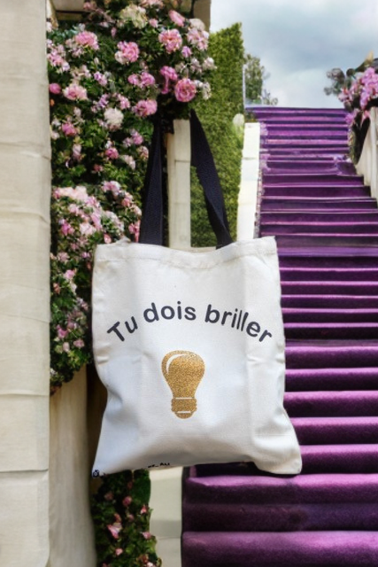 TU DOIS BRILLER